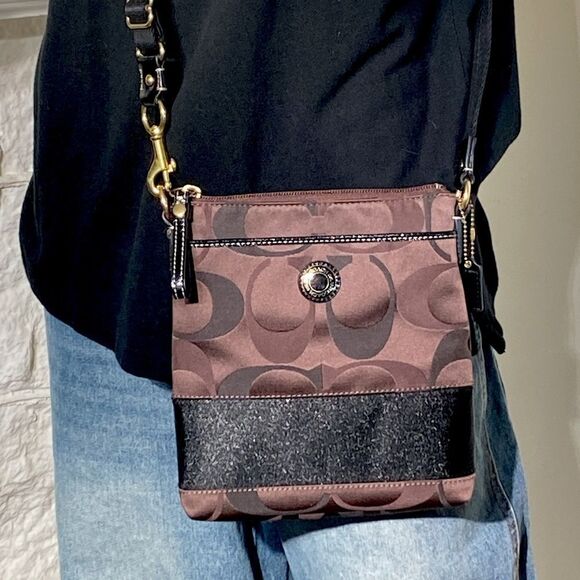 Coach Black/Aubergine Brown Signature Canvas Swingpack Adjustable Crossbody Bag - Picture 4 of 17